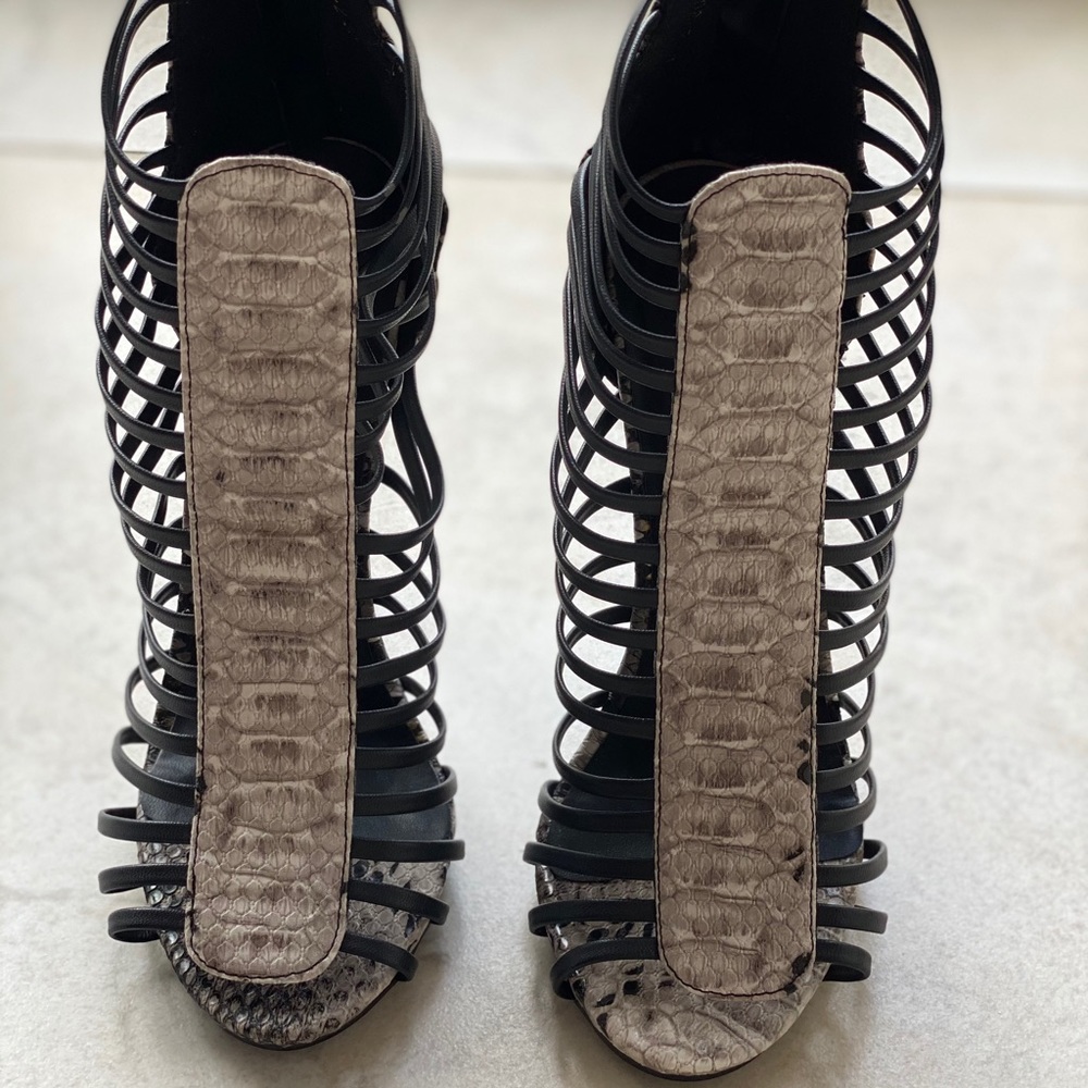 Women heels - Picture 5 of 8